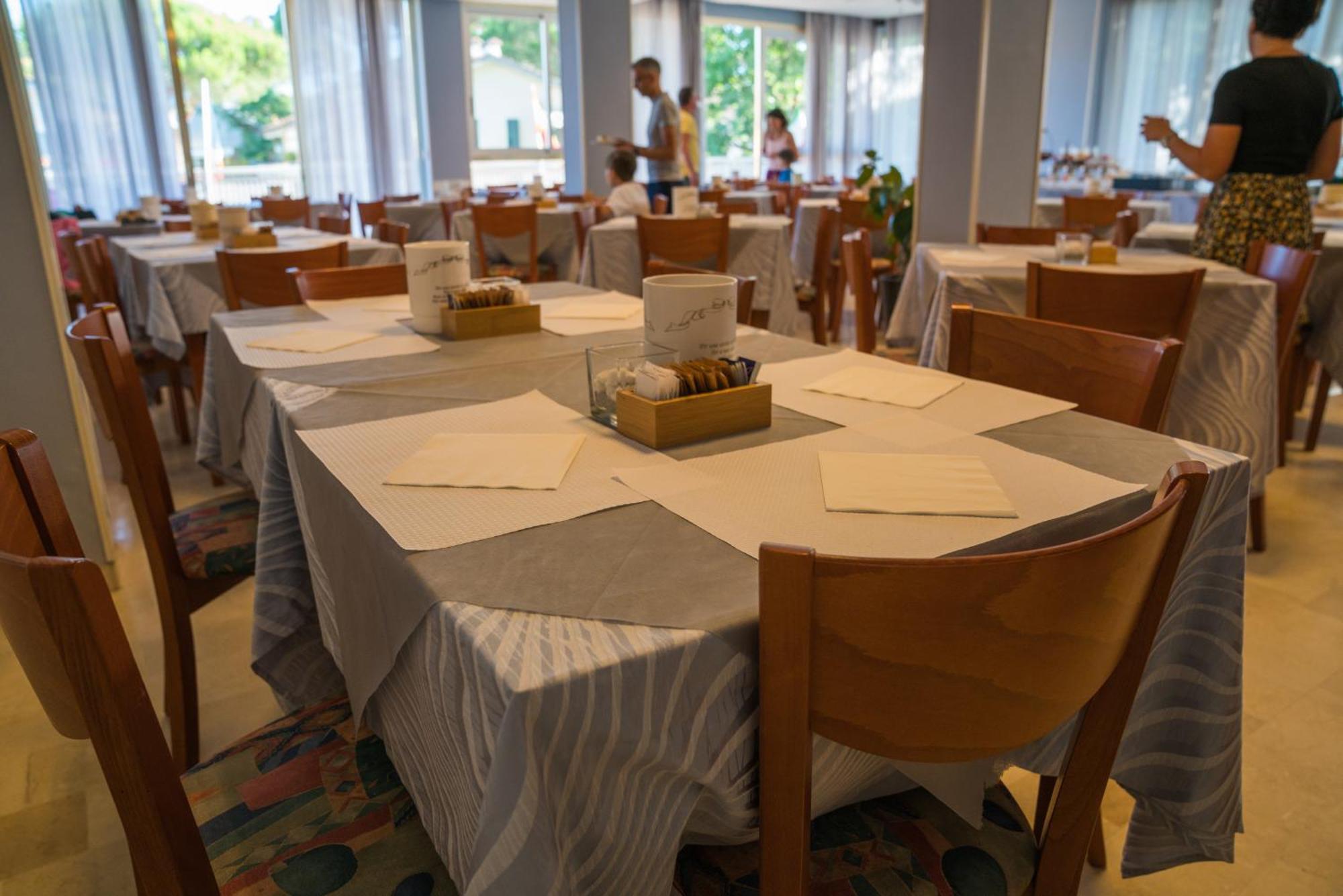 Hotel Singapore Milano Marittima Buitenkant foto
