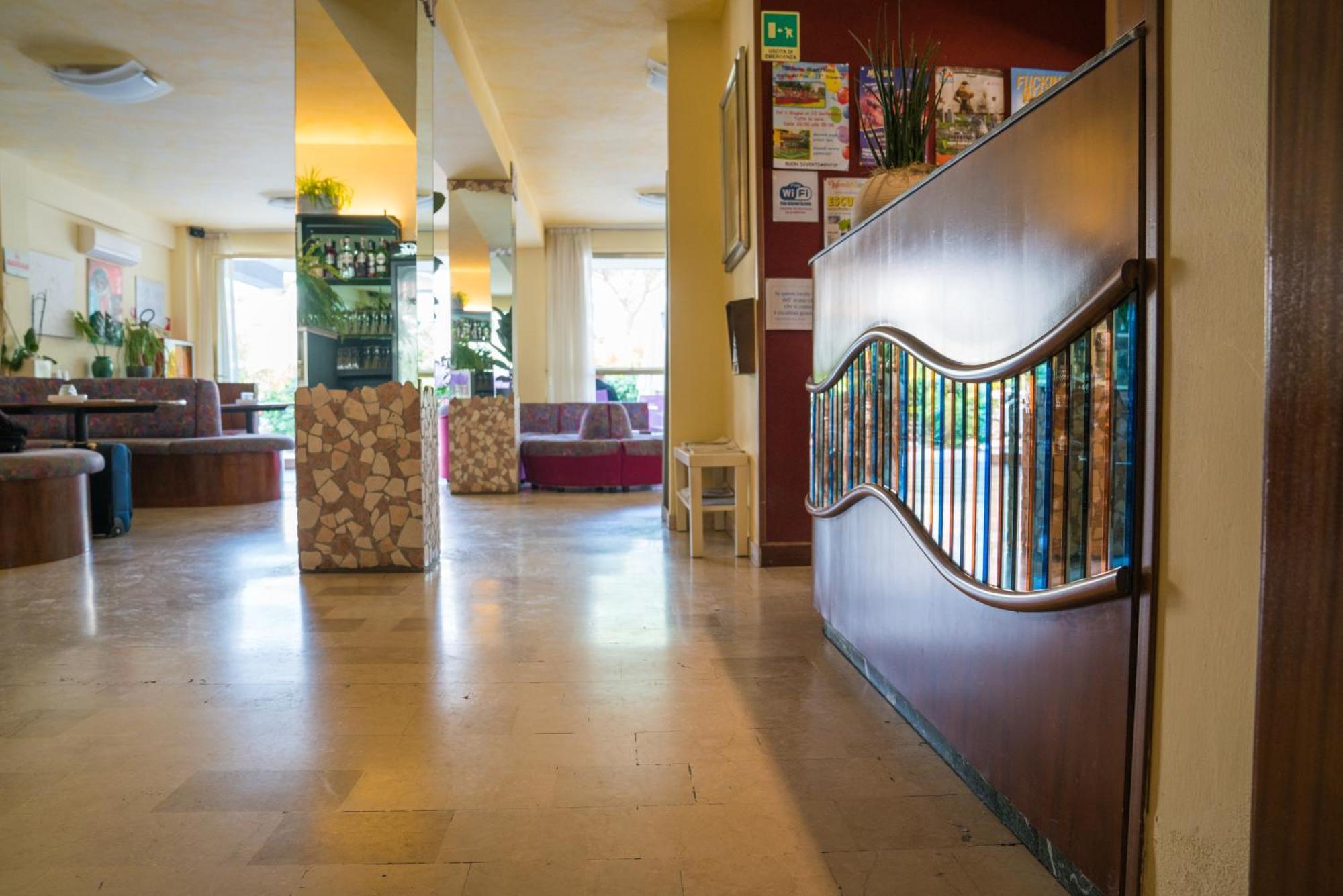 Hotel Singapore Milano Marittima Buitenkant foto