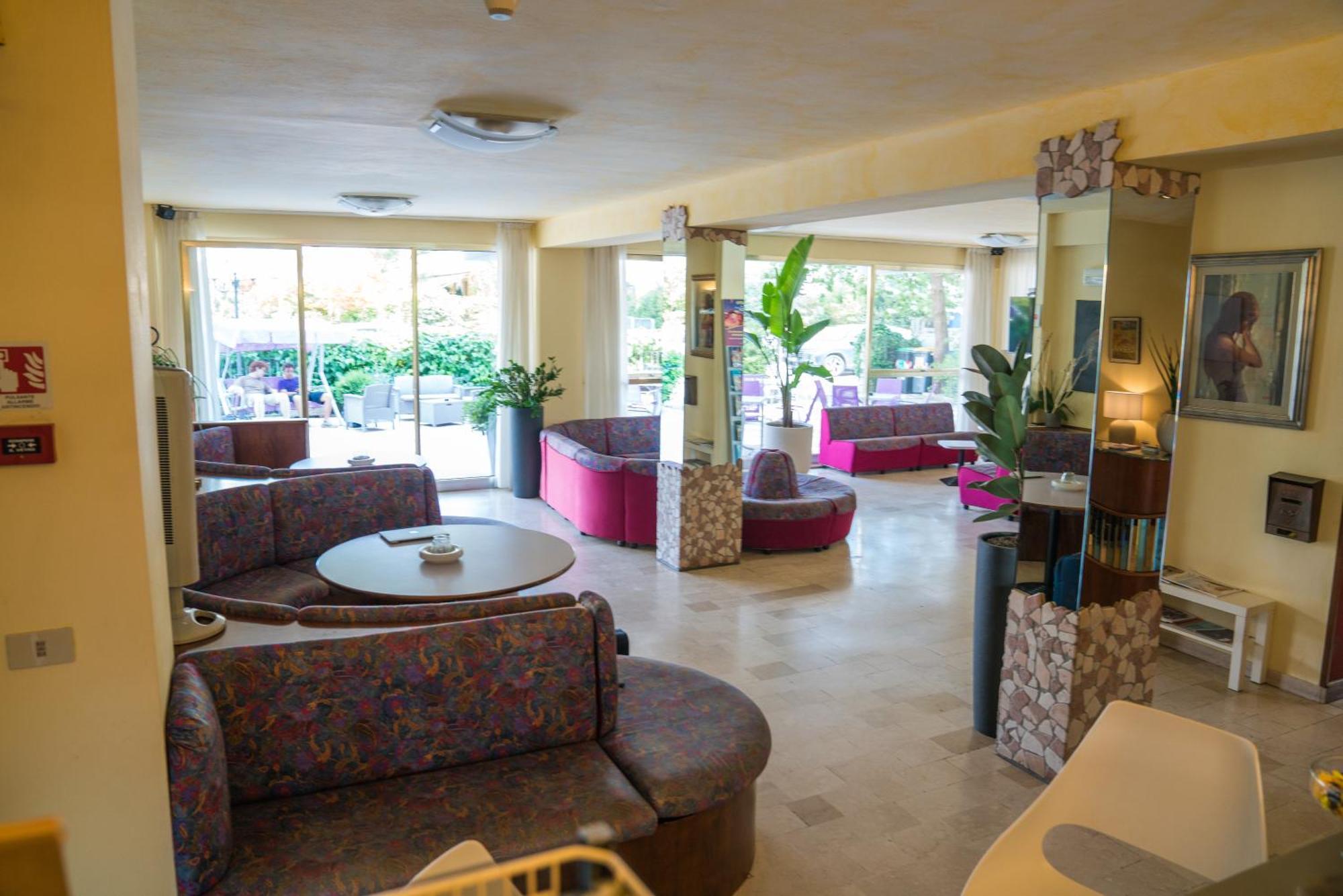 Hotel Singapore Milano Marittima Buitenkant foto